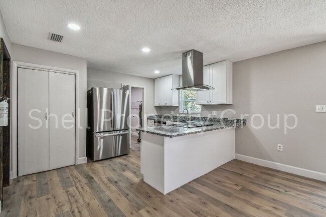 Foto del edificio - 16901 Melba Ln