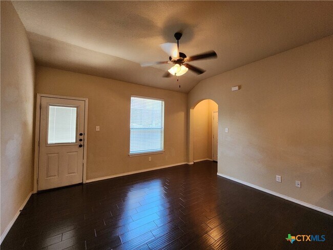 Building Photo - 297 Rosalie Dr