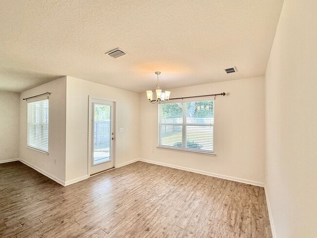 Building Photo - 3-Bedroom Home – Wynfield Subdivision