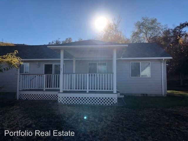 Primary Photo - 3 br, 1 bath House - 415 Weil Pl