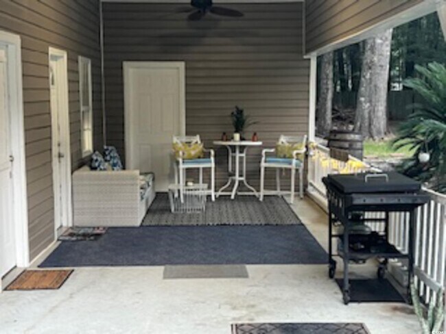 Foto del edificio - 5588 Daybreak Rd