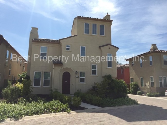 Building Photo - 371 Cortona Way