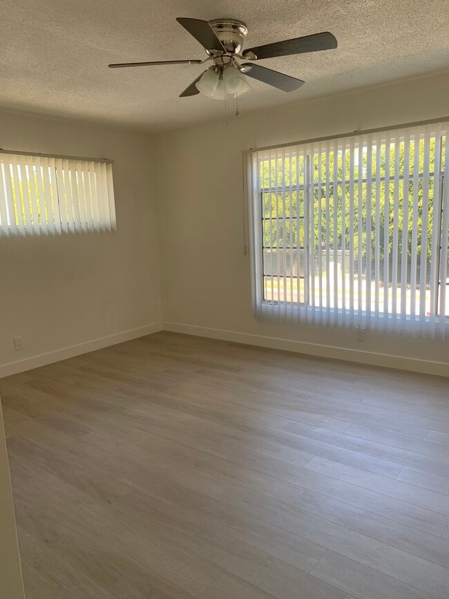 Building Photo - 1241 Bundy S Dr