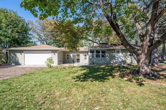 Building Photo - 6601 Jersey Ave N