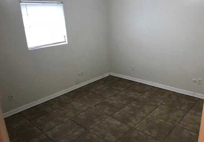 Foto del edificio - 1516 Kent Ave