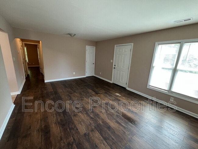 Building Photo - 2532 S Roxboro St