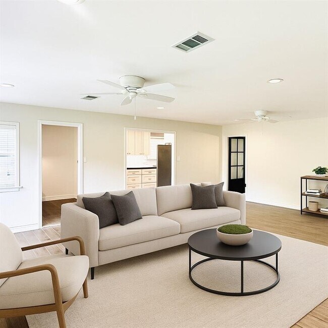Foto del edificio - 5103 Darnell St