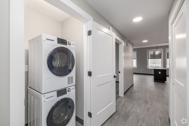 2BR, 2BA - 1,074SF - Laundry - The M Apartments