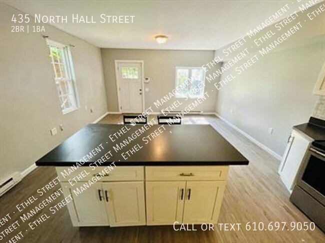 Foto del edificio - Beautiful Home A Few Blocks From Downtown