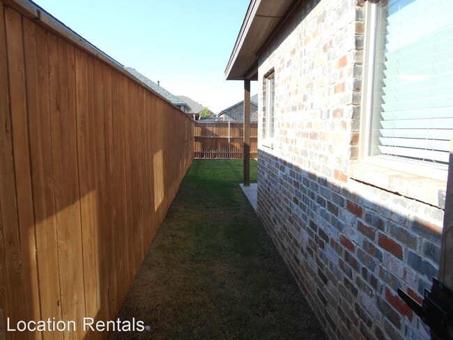 Building Photo - 3 br, 2 bath House - 6107 A 73rd Street
