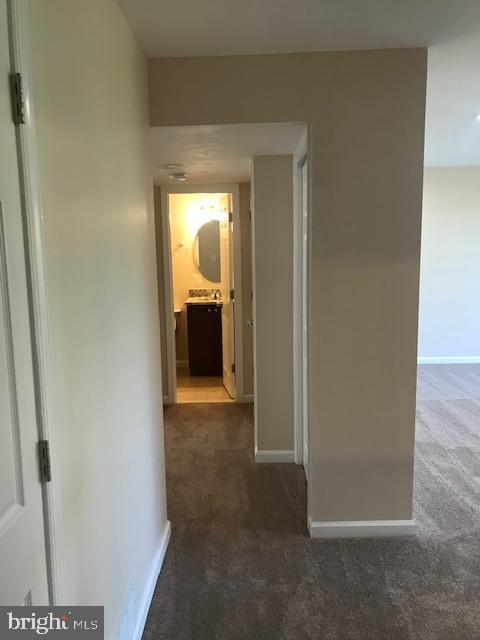 Foto del edificio - 7232 Donnell Pl