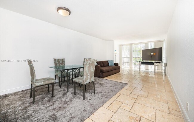 Foto del edificio - 701 Three Islands Boulevard
