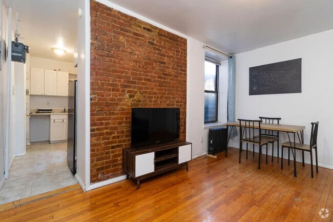Building Photo - 1617 3rd Ave