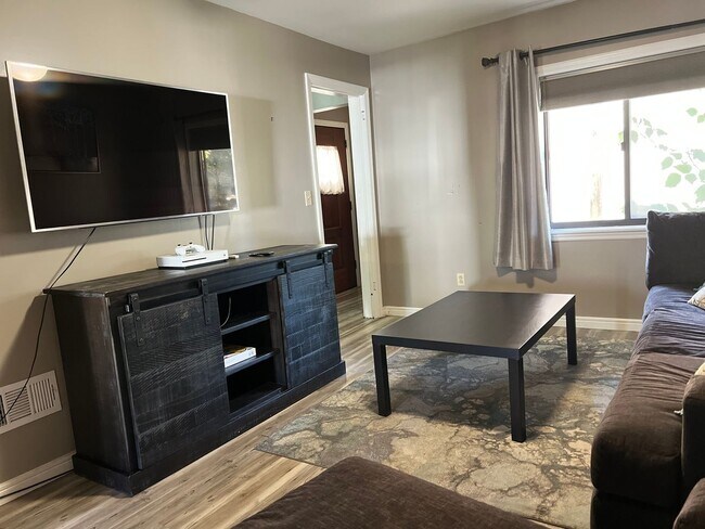 Foto del edificio - Charming 1BR Duplex in Pittsburgh