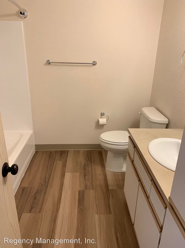 Foto del edificio - 5075-5105 10th Ave NE