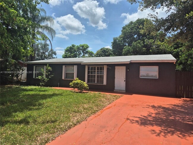 Building Photo - 2321 SW 43rd Way