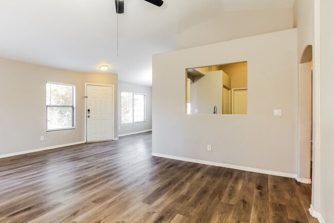 Building Photo - 13381 W Ocotillo Ln