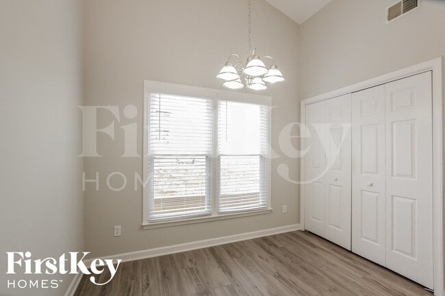 Foto del edificio - 3321 Argyle Ln