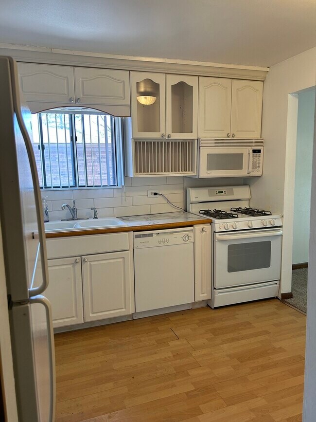 Foto del edificio - 1031 E 151st St