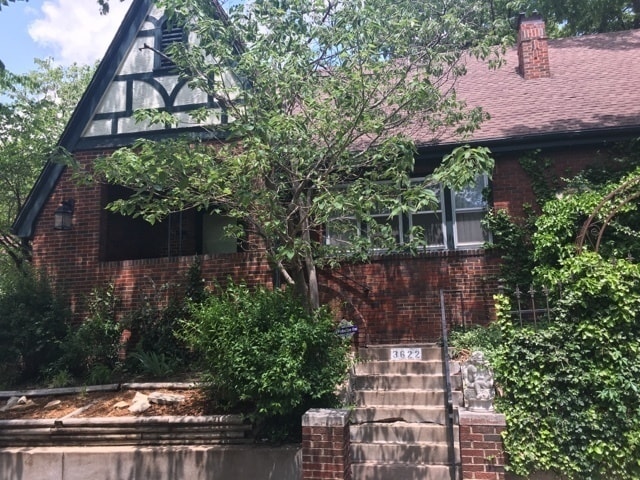 Primary Photo - Duplex located in College Hill