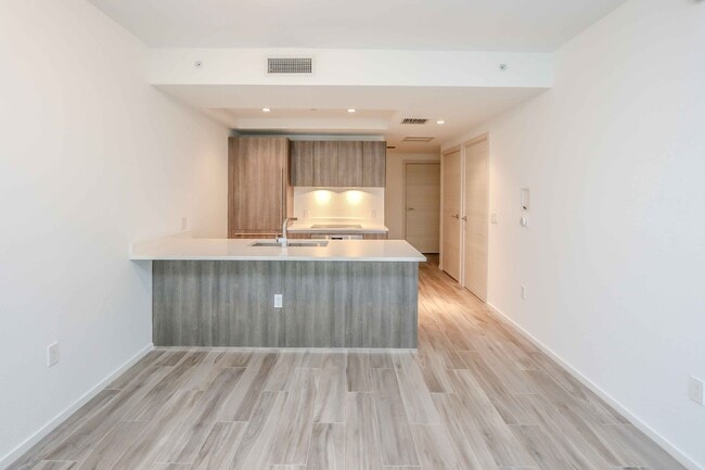 Photo - 801 S Miami Ave Apartment