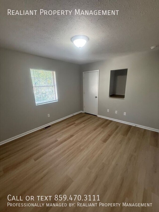 Primary Photo - 31 Hurley St
