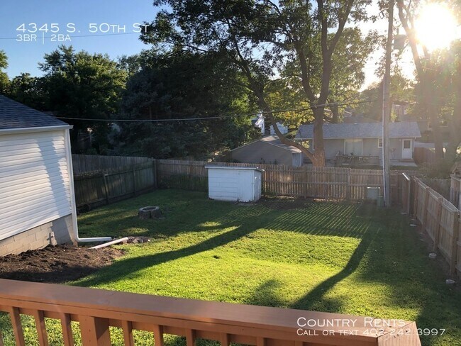 Building Photo - College View Neighborhood 3 bed 2 bath