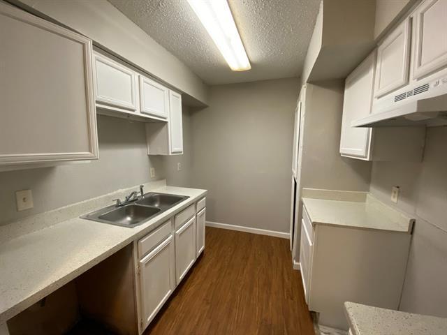 Foto del edificio - 9696 Walnut St