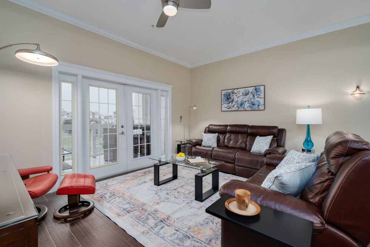 Foto principal - 7673 Heritage Crossing Way