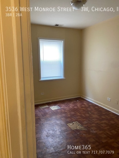 Building Photo - Beautiful 3 Bedroom Apartment