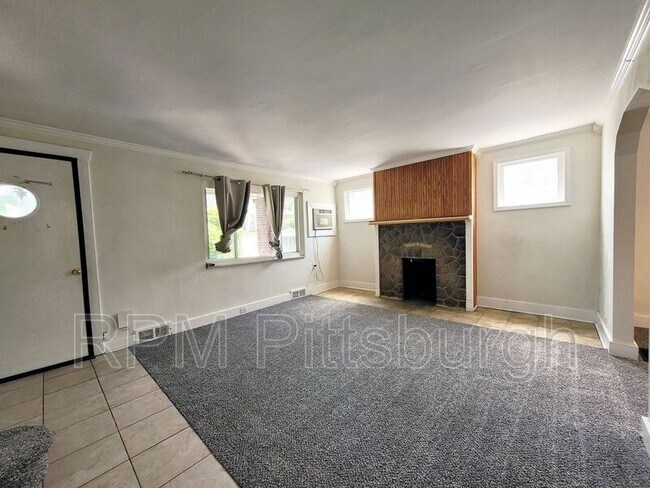 Building Photo - 3036 Shady Ave