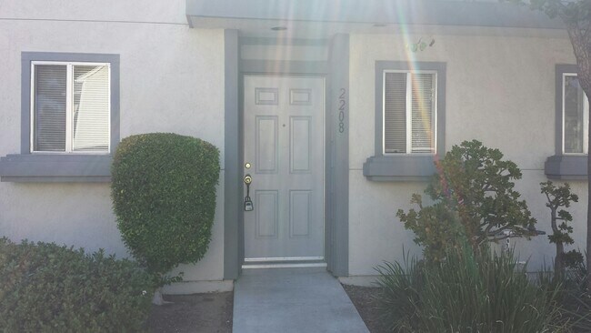 Foto del edificio - 2 Bedroom - 2.5 Bathroom Condo in gated co...