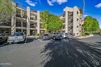 Building Photo - 5104 N 32nd St