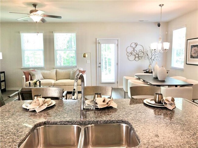 Building Photo - 1514 Ashbrooke Trace