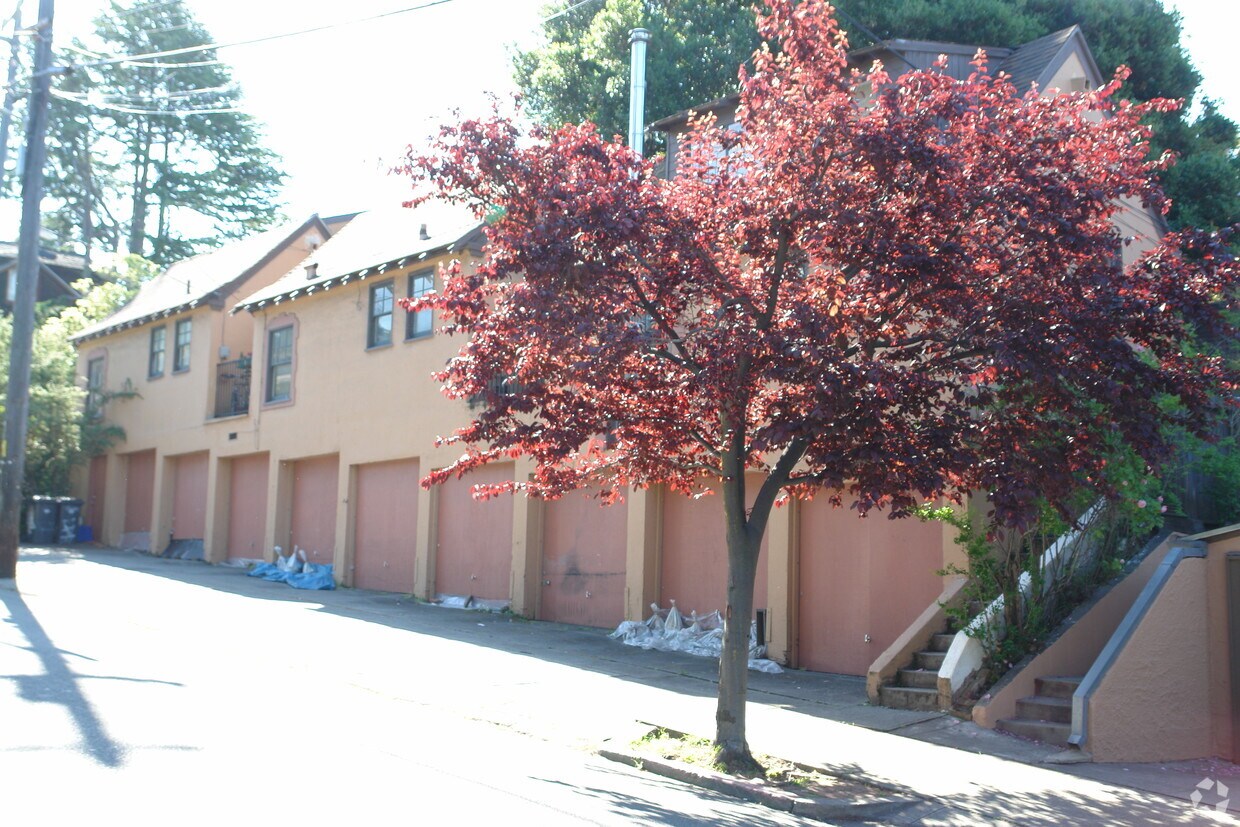 Foto del edificio - 2214 Eunice St