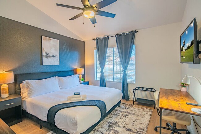 Foto del edificio - 7900 E Princess Dr