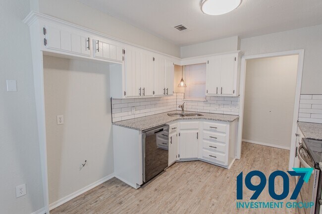 Foto del edificio - 501 Post Oak Ln