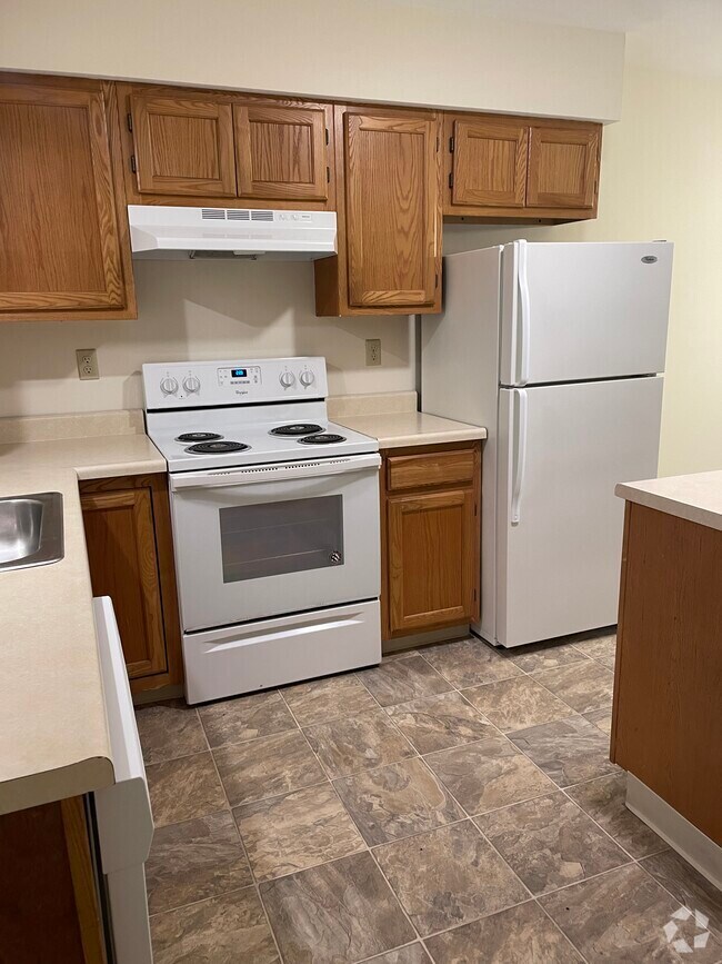 Building Photo - Hickory Hills Apartments