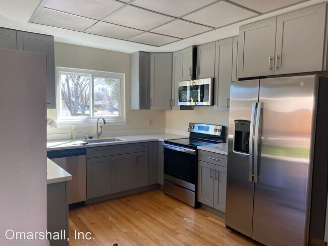 Building Photo - 4 br, 2 bath House - 3075 Via Del Sol