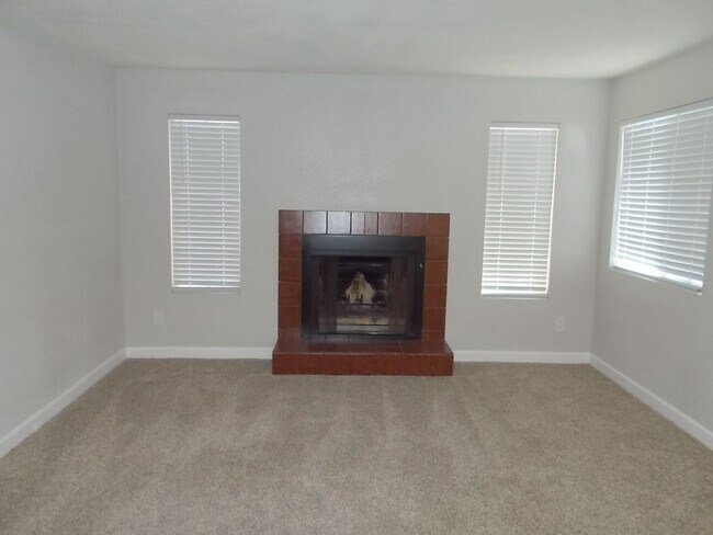 Building Photo - 2732 Alicialynn Way
