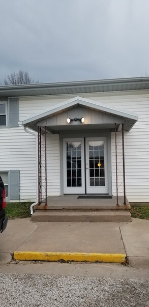 Primary Photo - 609 N Dirks St