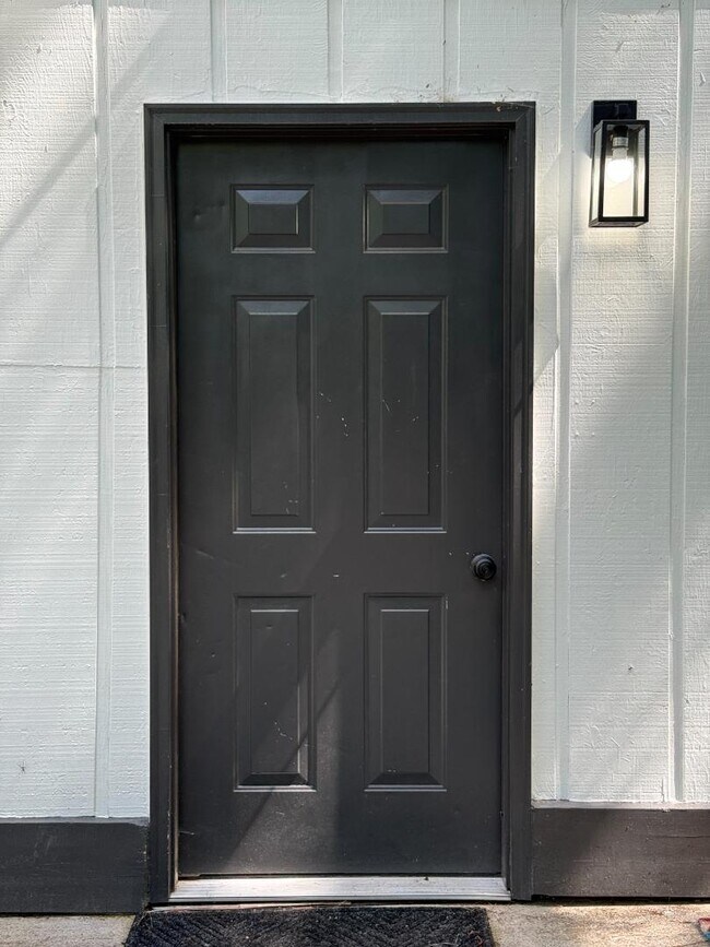 Foto del edificio - 721 Wedgewood Dr
