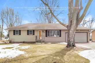 Building Photo - 707 Keniston St N