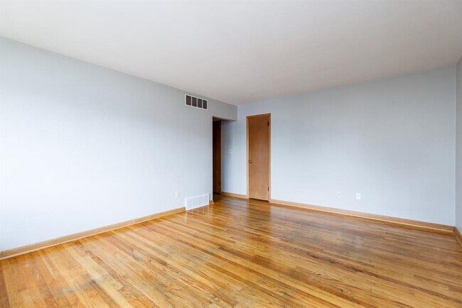 Building Photo - 3506 Harrison Ave