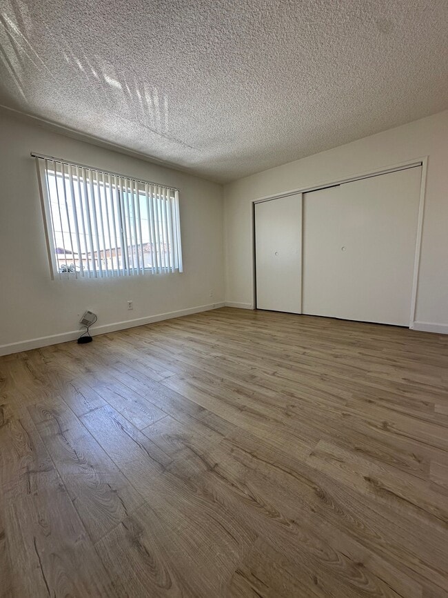 Building Photo - 15531 Belshire Ave