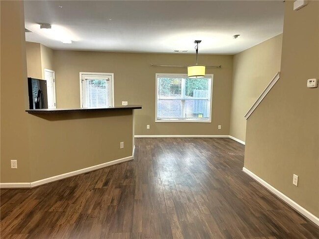 Building Photo - 538 Oakside Pl
