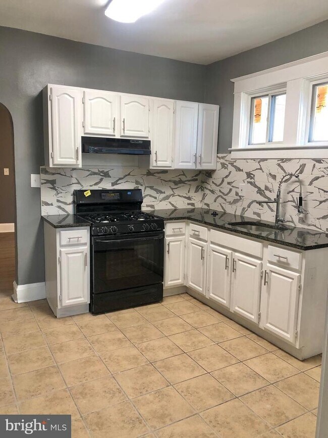 Photo - 4251 Nicholas Ave House