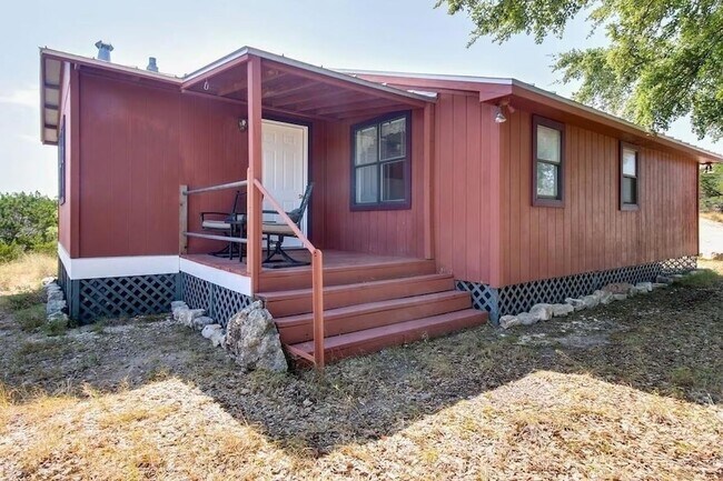 Foto del edificio - 7445 McGregor Ln