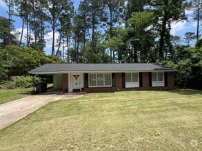 Building Photo - 631 Carlton Dr