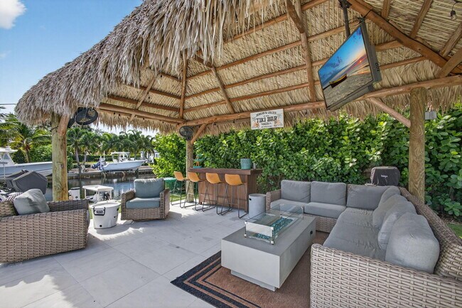 Foto del edificio - 12 Leeward Cir